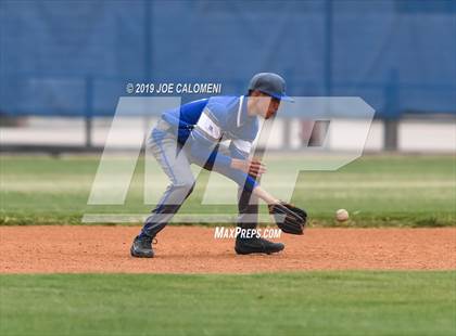 Thumbnail 2 in Burbank vs Lanier [Sidney] photogallery.