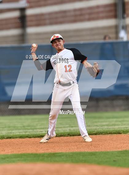 Thumbnail 3 in Burbank vs Lanier [Sidney] photogallery.