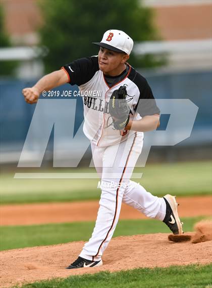 Thumbnail 1 in Burbank vs Lanier [Sidney] photogallery.