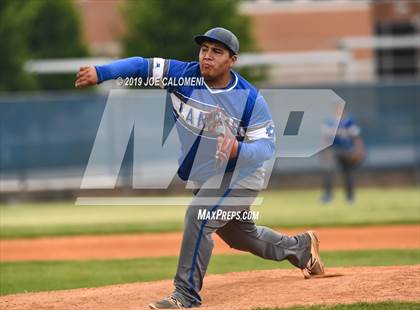 Thumbnail 3 in Burbank vs Lanier [Sidney] photogallery.