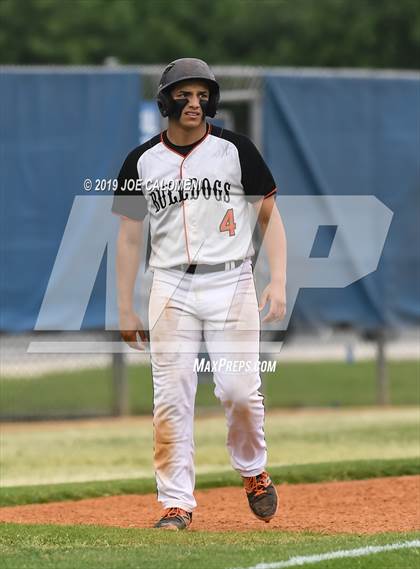 Thumbnail 2 in Burbank vs Lanier [Sidney] photogallery.