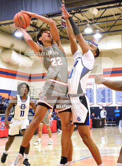 Thumbnail 2 in Mater Lakes Academy vs Bishop O'Connell (Tarkanian Classic) photogallery.