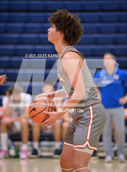 Thumbnail 3 in Mater Lakes Academy vs Bishop O'Connell (Tarkanian Classic) photogallery.