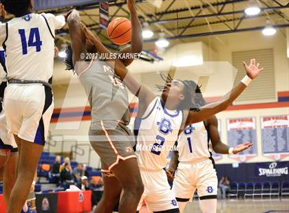 Thumbnail 2 in Mater Lakes Academy vs Bishop O'Connell (Tarkanian Classic) photogallery.
