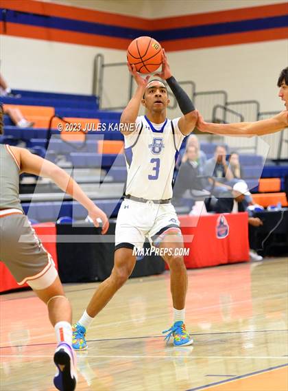 Thumbnail 2 in Mater Lakes Academy vs Bishop O'Connell (Tarkanian Classic) photogallery.