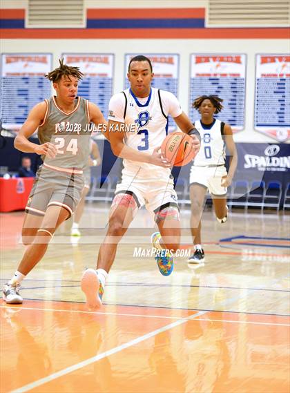 Thumbnail 2 in Mater Lakes Academy vs Bishop O'Connell (Tarkanian Classic) photogallery.
