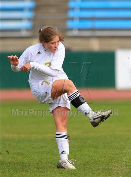 Thumbnail 1 in Wilton vs Barlow (CIAC  Class L Final) photogallery.