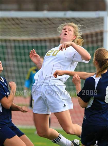 Thumbnail 2 in Wilton vs Barlow (CIAC  Class L Final) photogallery.