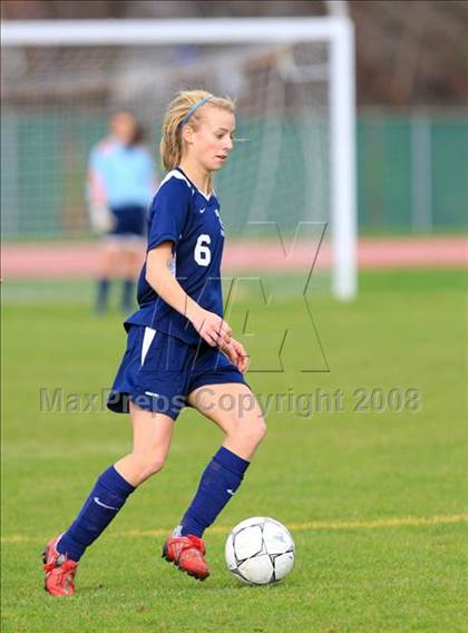 Thumbnail 3 in Wilton vs Barlow (CIAC  Class L Final) photogallery.