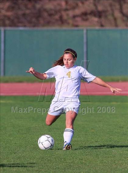 Thumbnail 2 in Wilton vs Barlow (CIAC  Class L Final) photogallery.