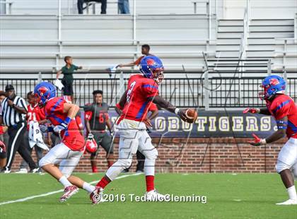 Thumbnail 1 in McClellan vs. Parish Episcopal (Arkansas Kickoff Classic) photogallery.
