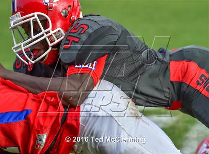 Thumbnail 2 in McClellan vs. Parish Episcopal (Arkansas Kickoff Classic) photogallery.