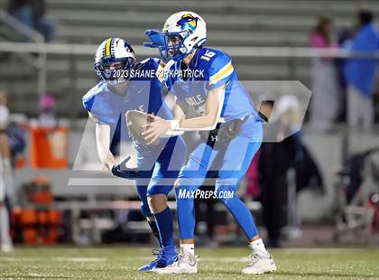 Thumbnail 2 in Krum vs Sunnyvale (Bi District) photogallery.