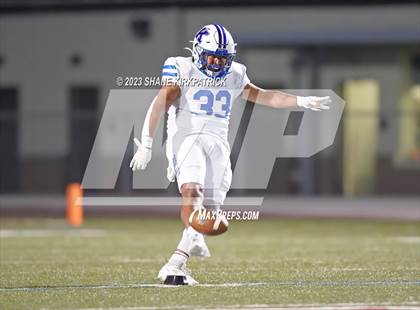 Thumbnail 3 in Krum vs Sunnyvale (Bi District) photogallery.