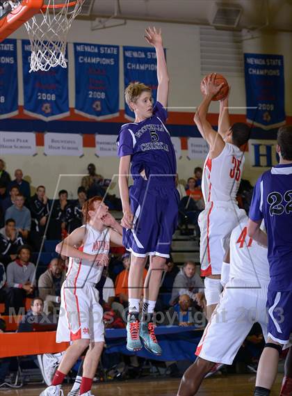 Thumbnail 1 in Mater Dei vs. Foothills Christian (Tarkanian Classic} photogallery.
