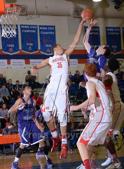 Thumbnail 1 in Mater Dei vs. Foothills Christian (Tarkanian Classic} photogallery.