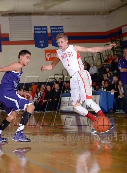 Thumbnail 2 in Mater Dei vs. Foothills Christian (Tarkanian Classic} photogallery.