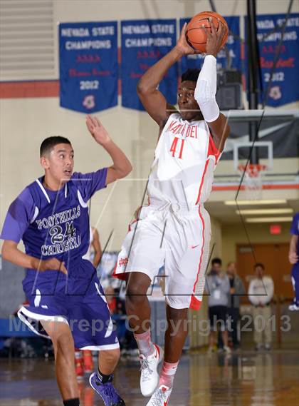 Thumbnail 2 in Mater Dei vs. Foothills Christian (Tarkanian Classic} photogallery.