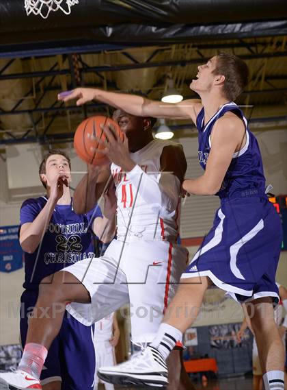 Thumbnail 3 in Mater Dei vs. Foothills Christian (Tarkanian Classic} photogallery.