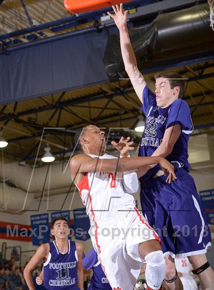 Thumbnail 2 in Mater Dei vs. Foothills Christian (Tarkanian Classic} photogallery.