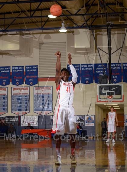 Thumbnail 3 in Mater Dei vs. Foothills Christian (Tarkanian Classic} photogallery.