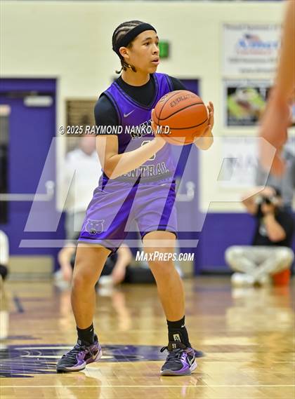 Thumbnail 3 in Greenfield-Central @ Muncie Central (IHSAA 4A Section 9 Semifinal)  photogallery.