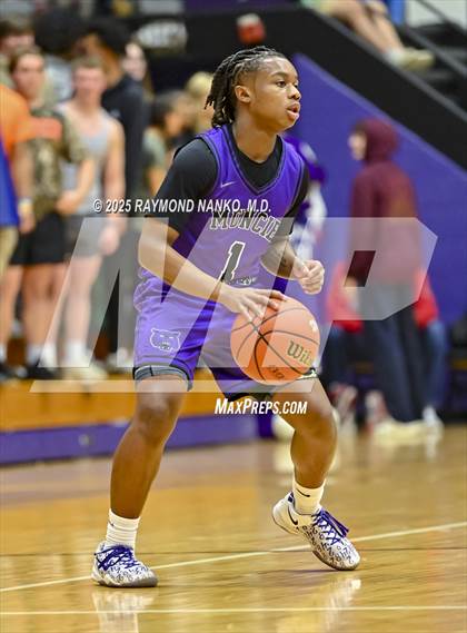Thumbnail 3 in Greenfield-Central @ Muncie Central (IHSAA 4A Section 9 Semifinal)  photogallery.