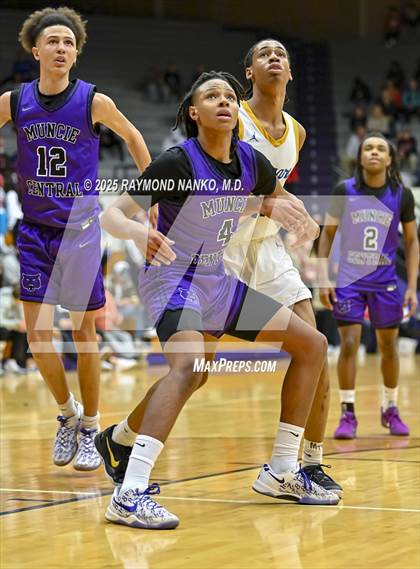 Thumbnail 2 in Greenfield-Central @ Muncie Central (IHSAA 4A Section 9 Semifinal)  photogallery.