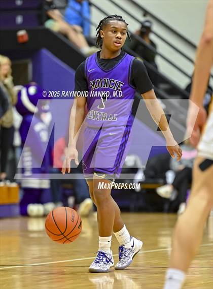 Thumbnail 2 in Greenfield-Central @ Muncie Central (IHSAA 4A Section 9 Semifinal)  photogallery.