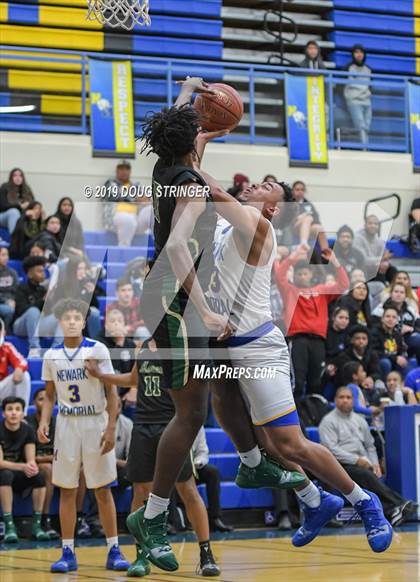 Thumbnail 1 in Moreau Catholic @ Newark Memorial photogallery.