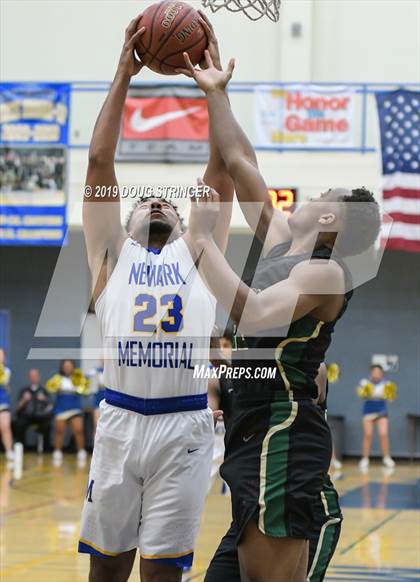 Thumbnail 1 in Moreau Catholic @ Newark Memorial photogallery.