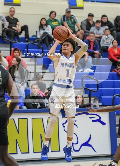 Thumbnail 1 in Moreau Catholic @ Newark Memorial photogallery.