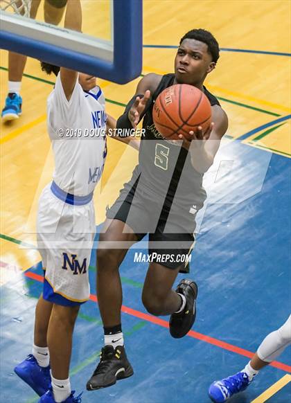 Thumbnail 3 in Moreau Catholic @ Newark Memorial photogallery.