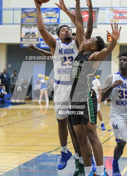Thumbnail 2 in Moreau Catholic @ Newark Memorial photogallery.