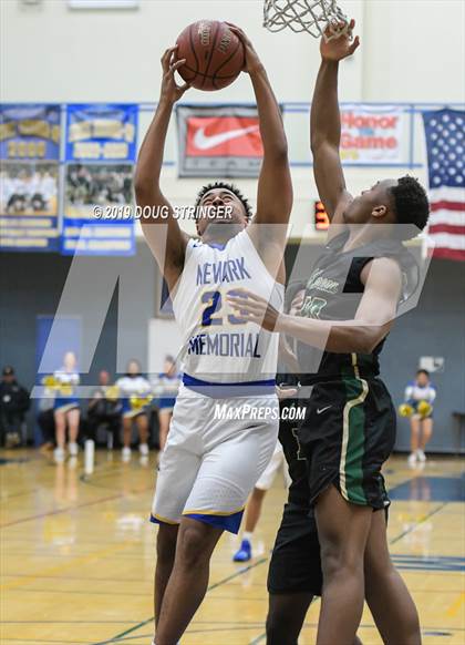 Thumbnail 2 in Moreau Catholic @ Newark Memorial photogallery.