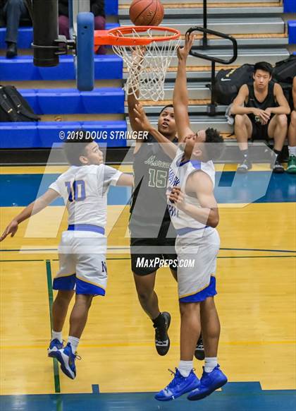 Thumbnail 3 in Moreau Catholic @ Newark Memorial photogallery.