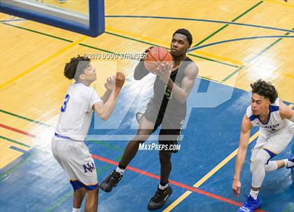 Thumbnail 2 in Moreau Catholic @ Newark Memorial photogallery.