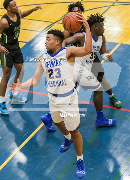 Thumbnail 1 in Moreau Catholic @ Newark Memorial photogallery.