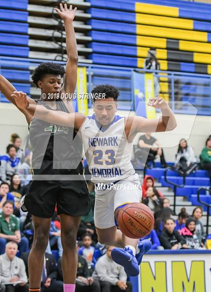 Thumbnail 3 in Moreau Catholic @ Newark Memorial photogallery.