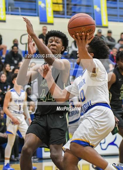 Thumbnail 2 in Moreau Catholic @ Newark Memorial photogallery.