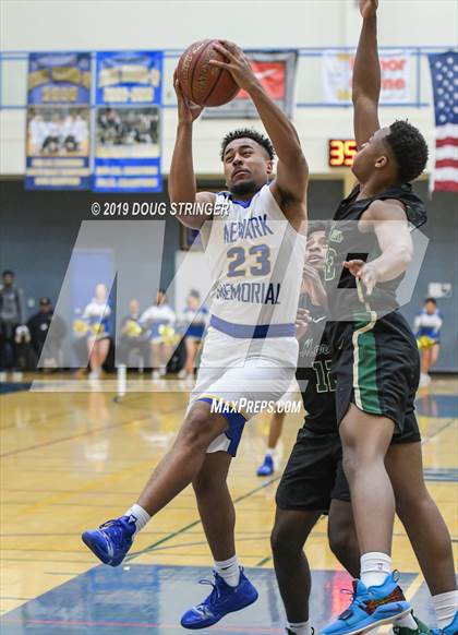 Thumbnail 3 in Moreau Catholic @ Newark Memorial photogallery.