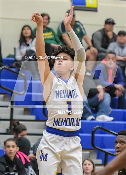 Thumbnail 3 in Moreau Catholic @ Newark Memorial photogallery.