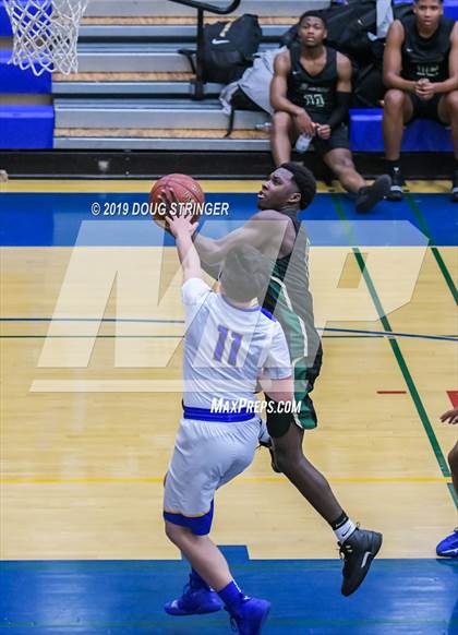 Thumbnail 1 in Moreau Catholic @ Newark Memorial photogallery.