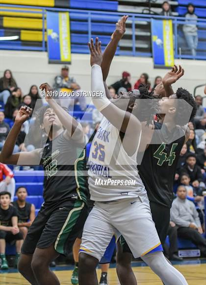 Thumbnail 3 in Moreau Catholic @ Newark Memorial photogallery.