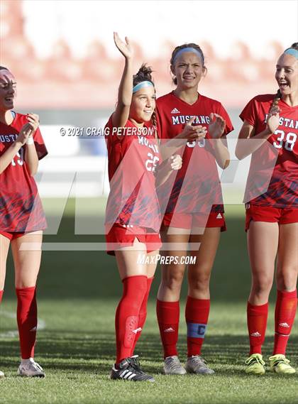 Thumbnail 2 in Crimson Cliffs vs. Mountain Crest (UHSAA 4A Final) photogallery.