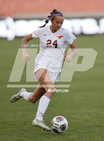 Thumbnail 3 in Crimson Cliffs vs. Mountain Crest (UHSAA 4A Final) photogallery.