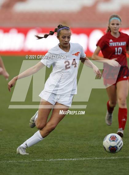 Thumbnail 3 in Crimson Cliffs vs. Mountain Crest (UHSAA 4A Final) photogallery.