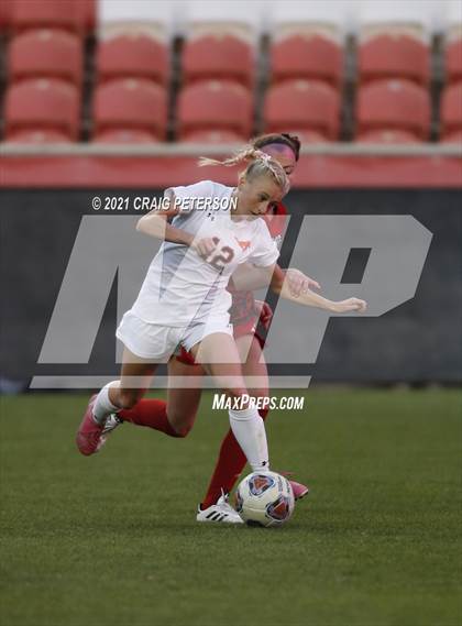Thumbnail 2 in Crimson Cliffs vs. Mountain Crest (UHSAA 4A Final) photogallery.