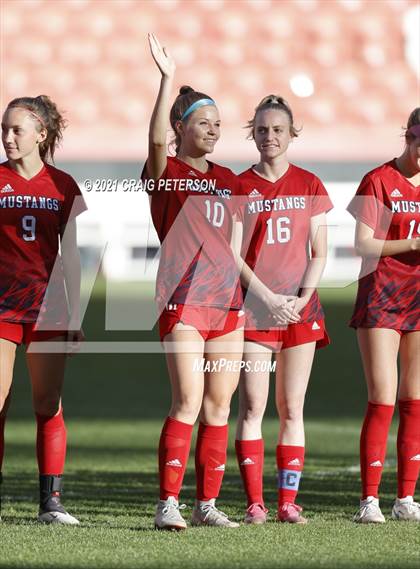 Thumbnail 2 in Crimson Cliffs vs. Mountain Crest (UHSAA 4A Final) photogallery.