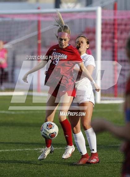 Thumbnail 1 in Crimson Cliffs vs. Mountain Crest (UHSAA 4A Final) photogallery.